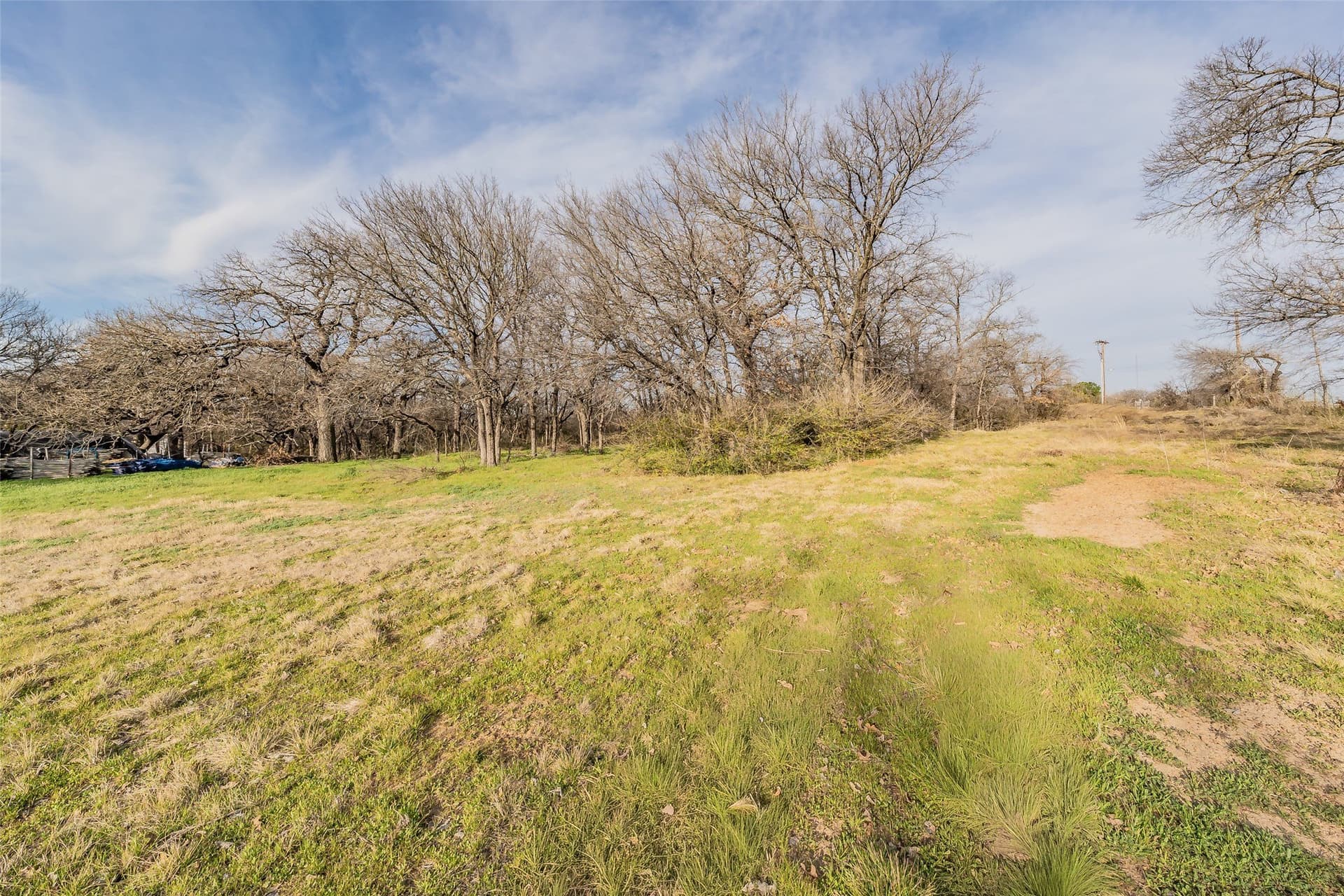 5.48 acres in Tarrant County - photo 4
