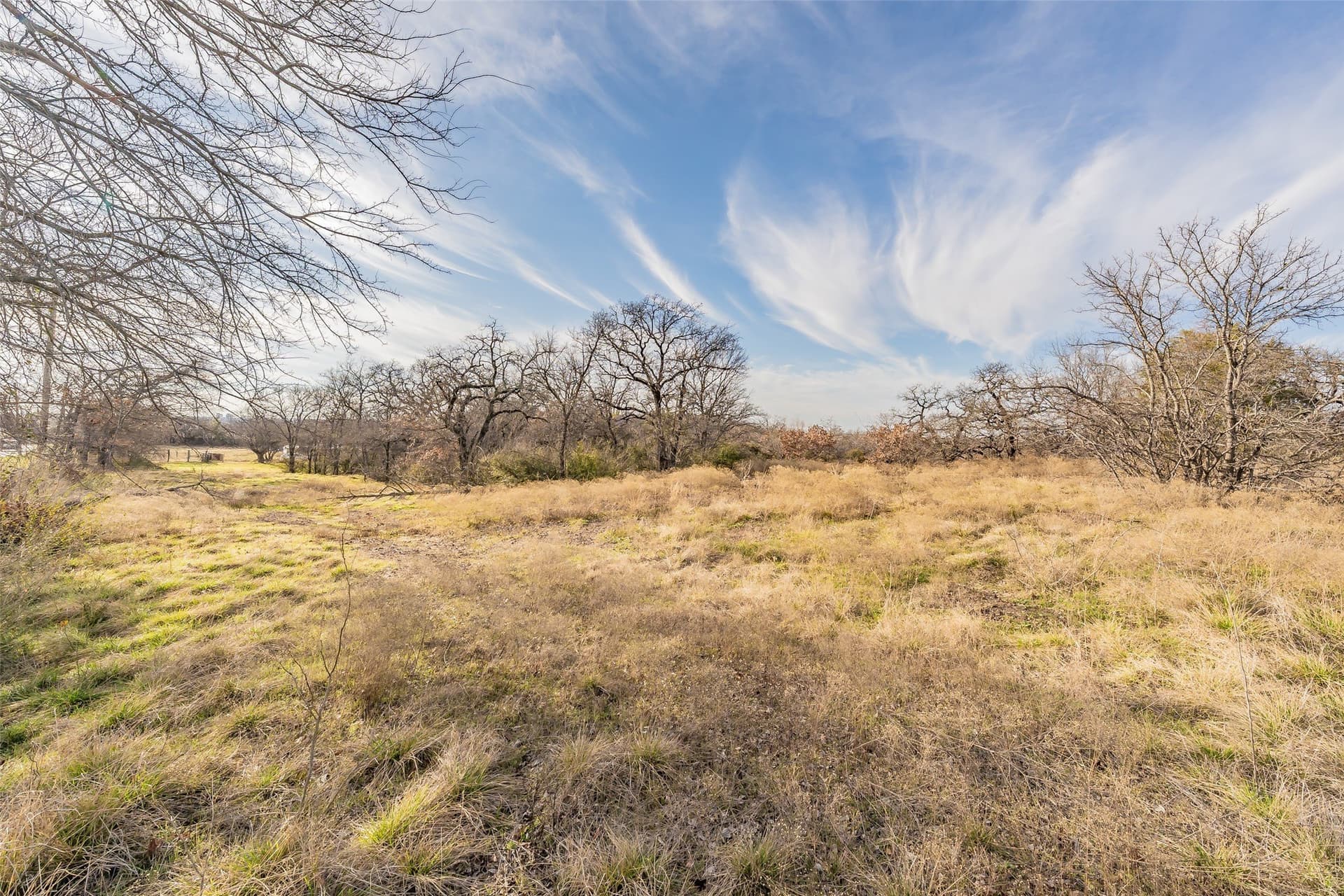 5.48 acres in Tarrant County - photo 5