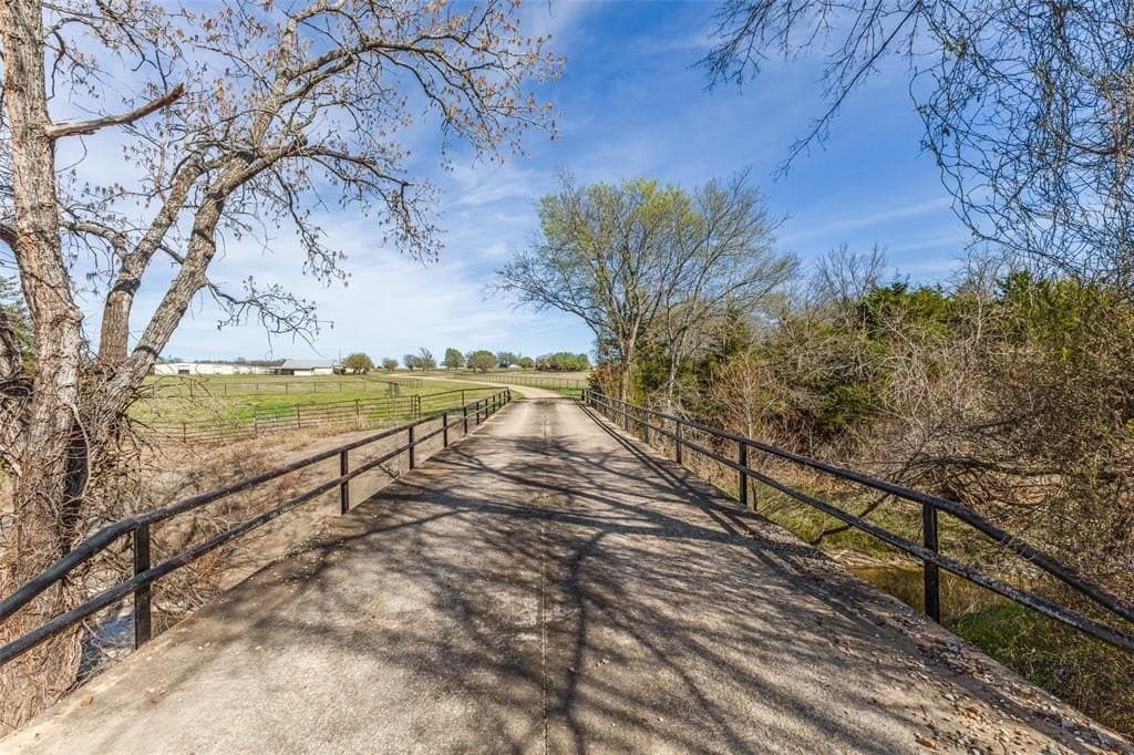 14 acres in Collin County gallery image 4