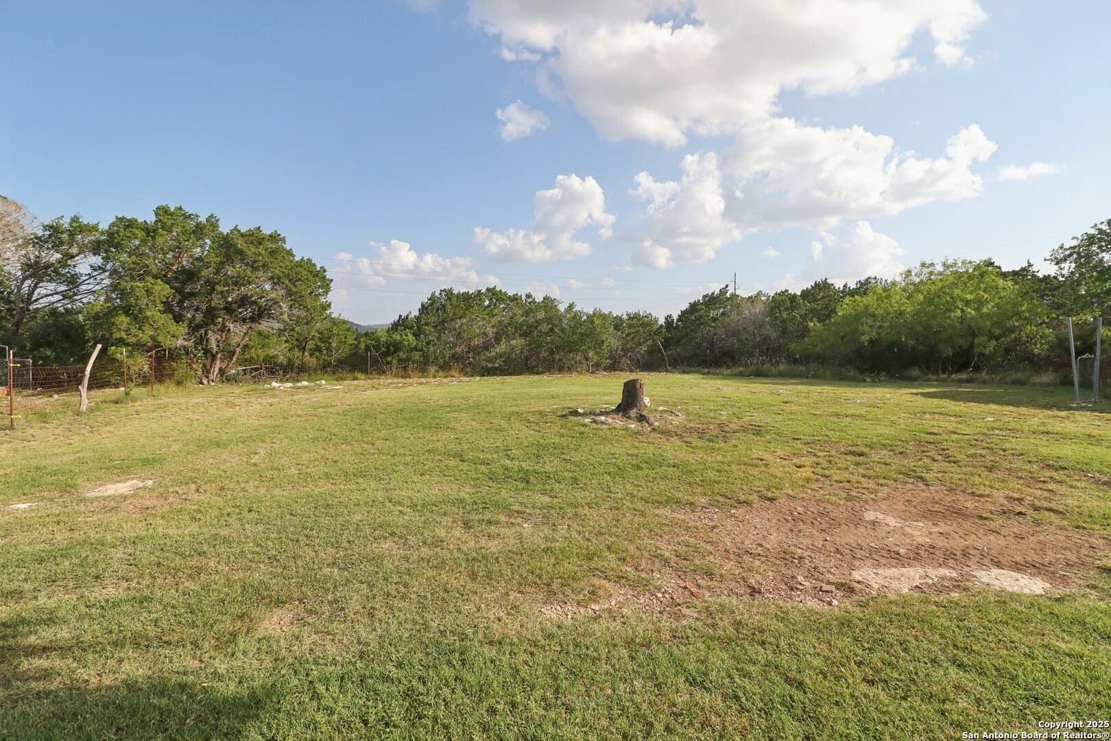 12.02 acres in Bandera County gallery image 3