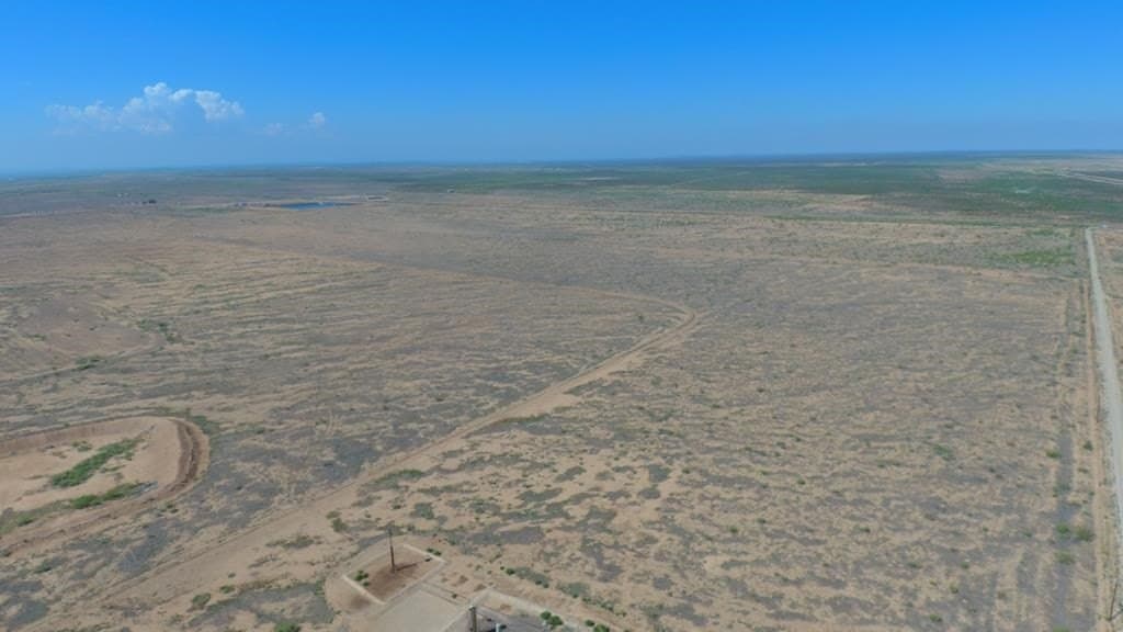320 acres in Reeves County gallery image 4