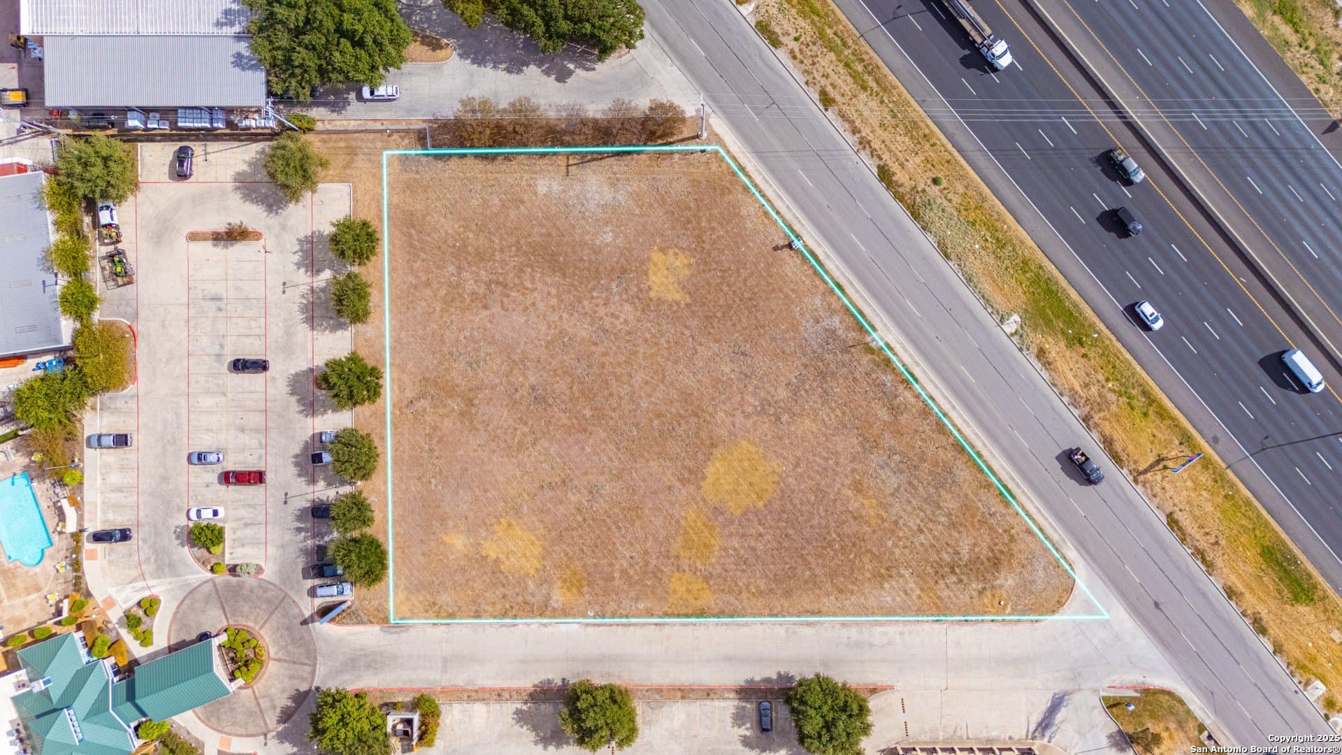 1.58 acres in Comal County gallery image 4