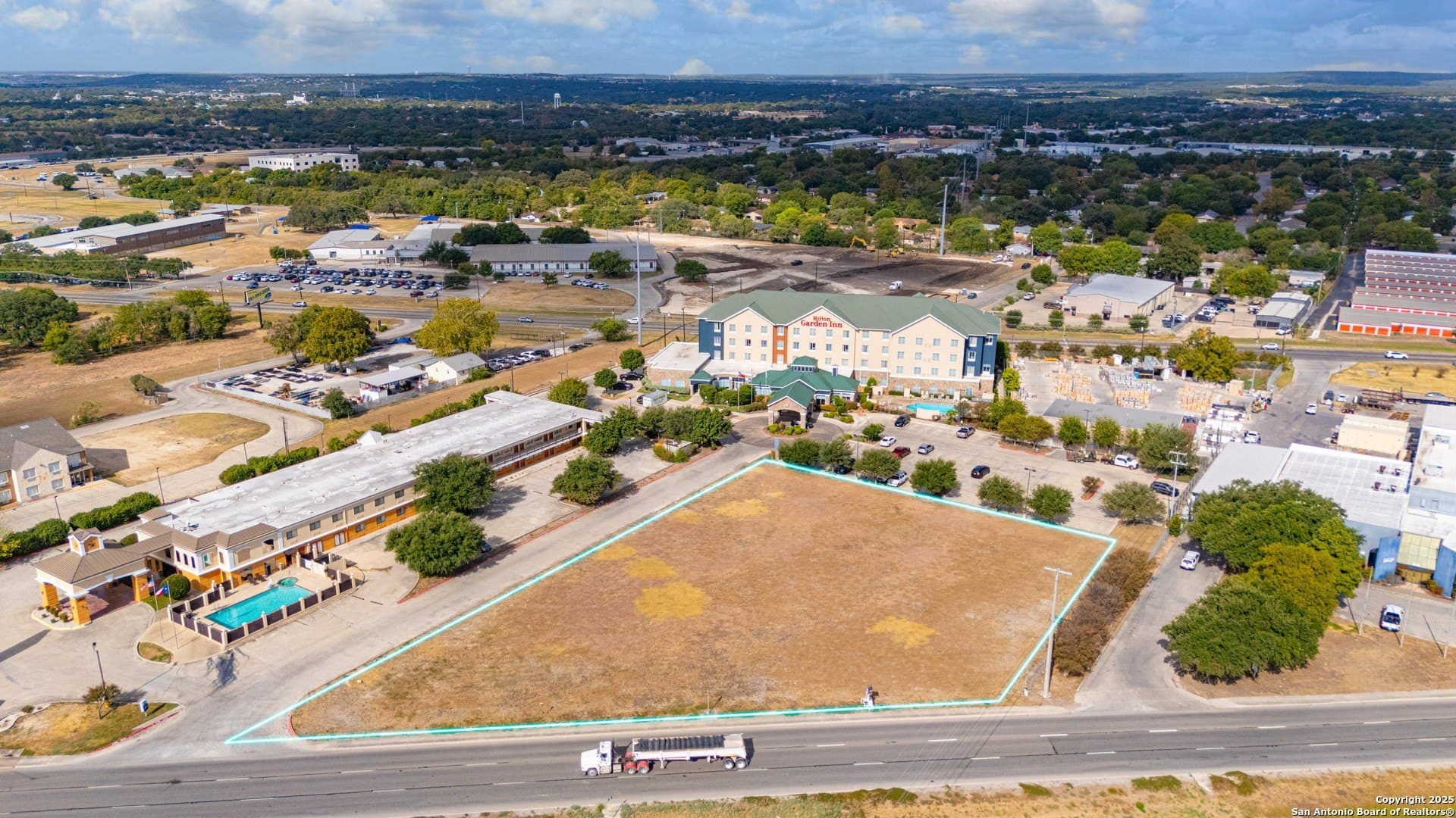 1.58 acres in Comal County - photo 6