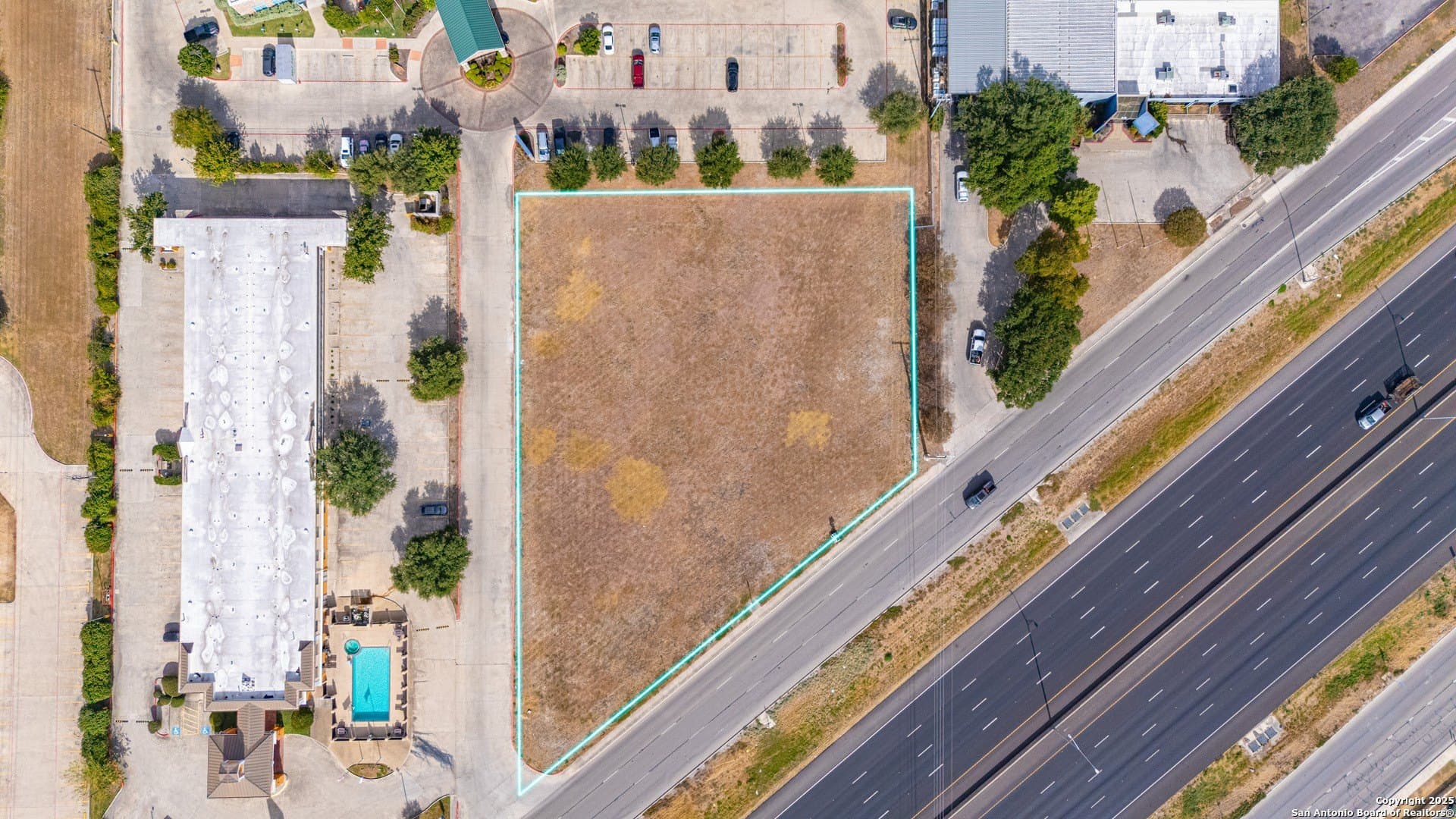 1.58 acres in Comal County gallery image 2