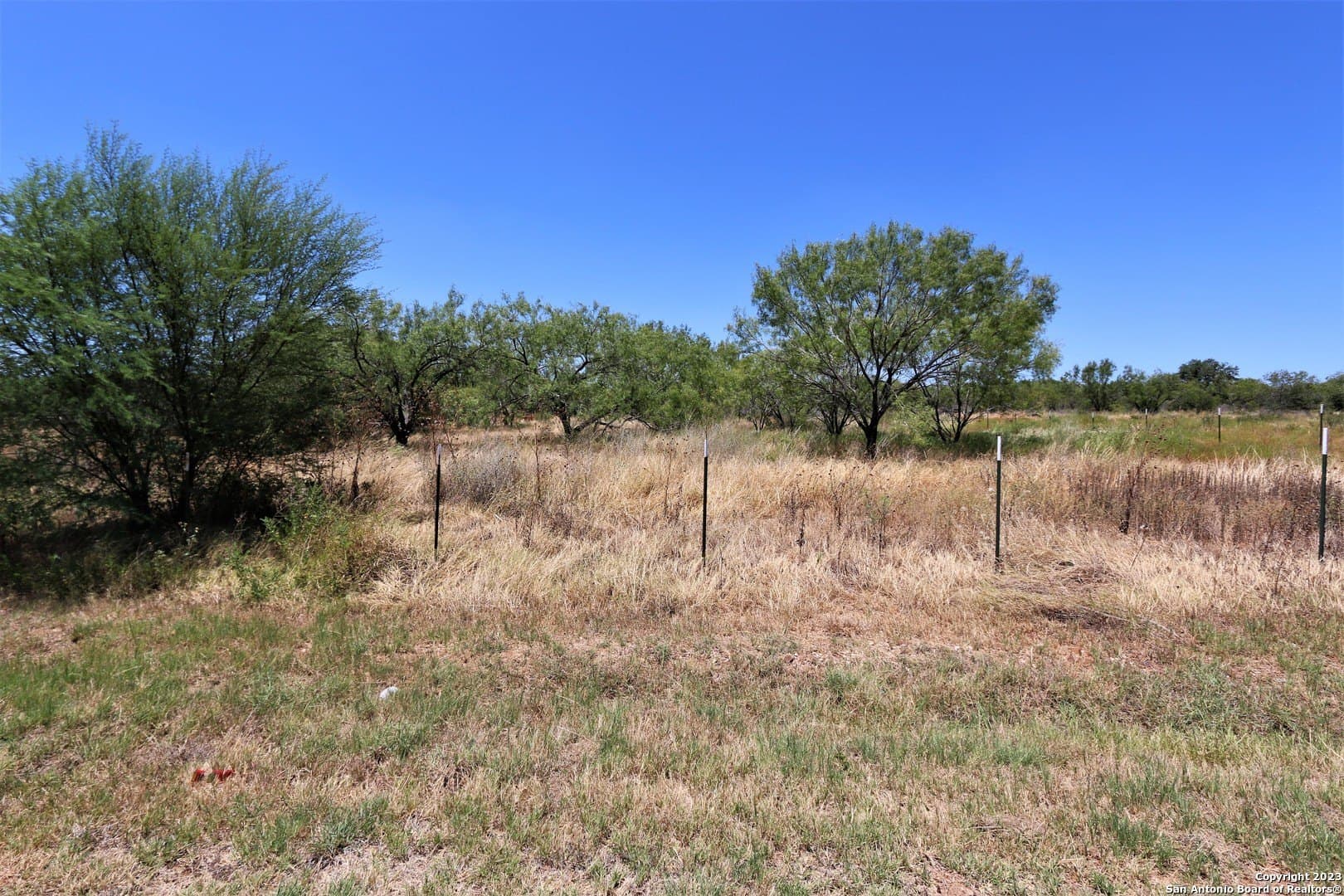 1.01 acres in Frio County