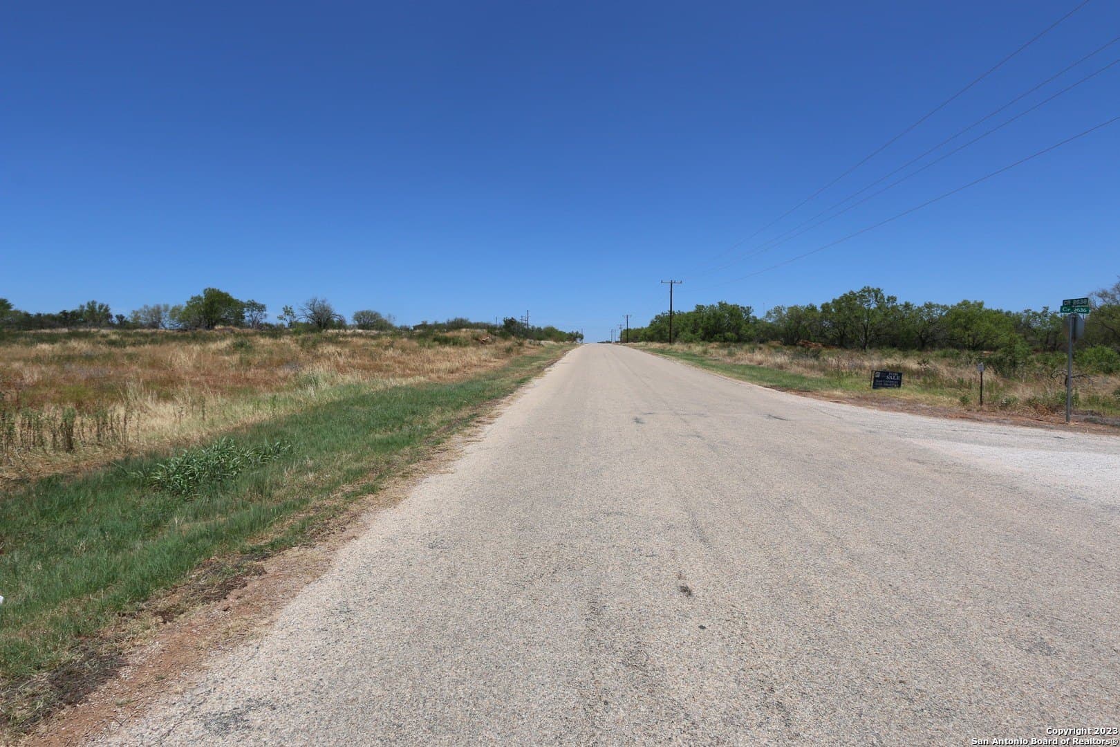 1.01 acres in Frio County gallery image 4