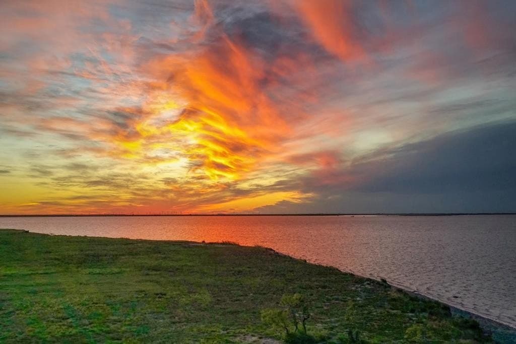 1.7 acres in Texas County gallery image 2