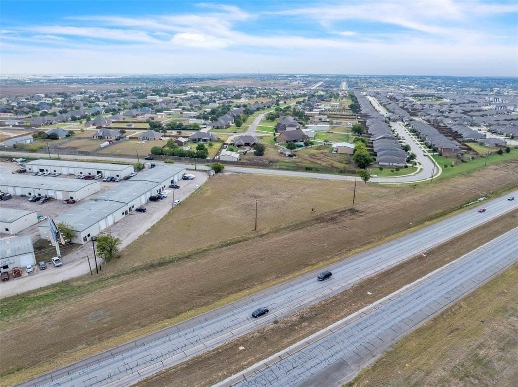 1.38 acres in Tarrant County gallery image 3