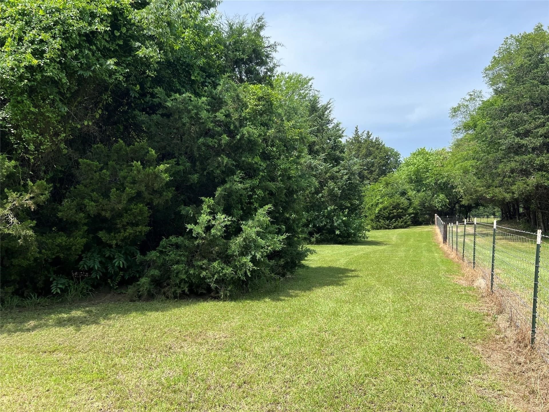 2 acres in Van Zandt County