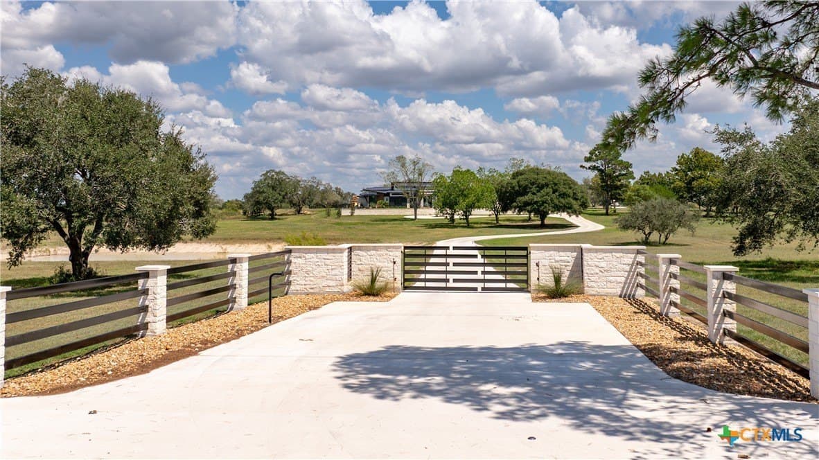 25 acres in Victoria County gallery image 2