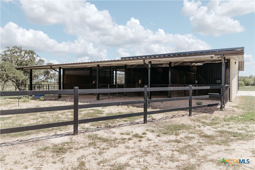 25 acres in Victoria County - photo 44