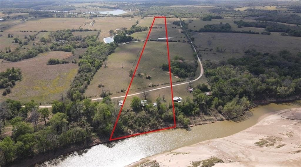 23.24 acres in Milam County - photo 11