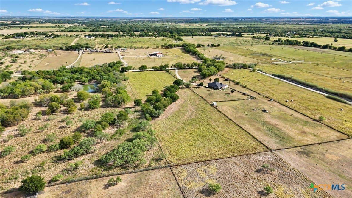 5 acres in Navarro County - photo 9