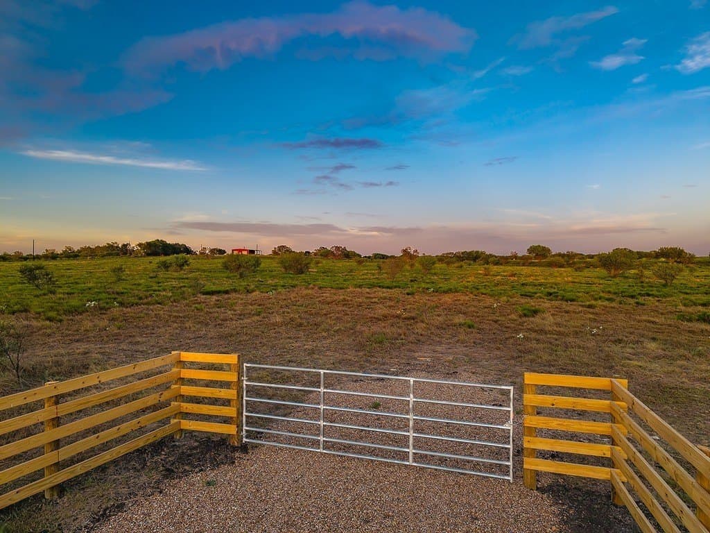 50.71 acres in Fayette County - photo 9