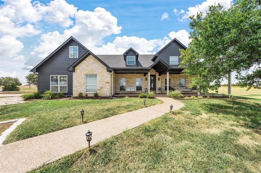 10 acres in McLennan County