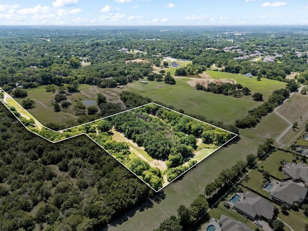 5.02 acres in Tarrant County gallery image 2