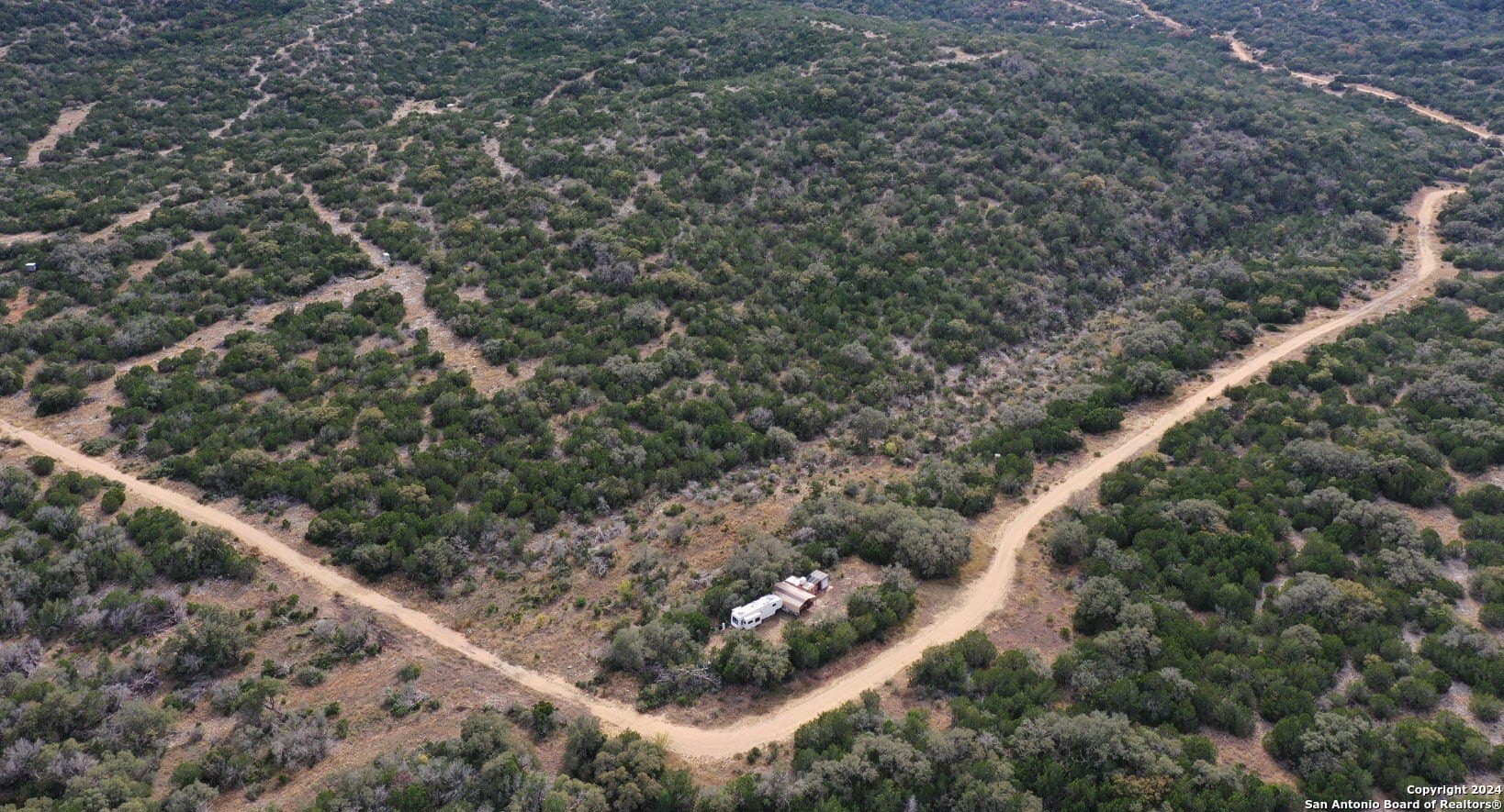 67.53 acres in Edwards County - photo 10