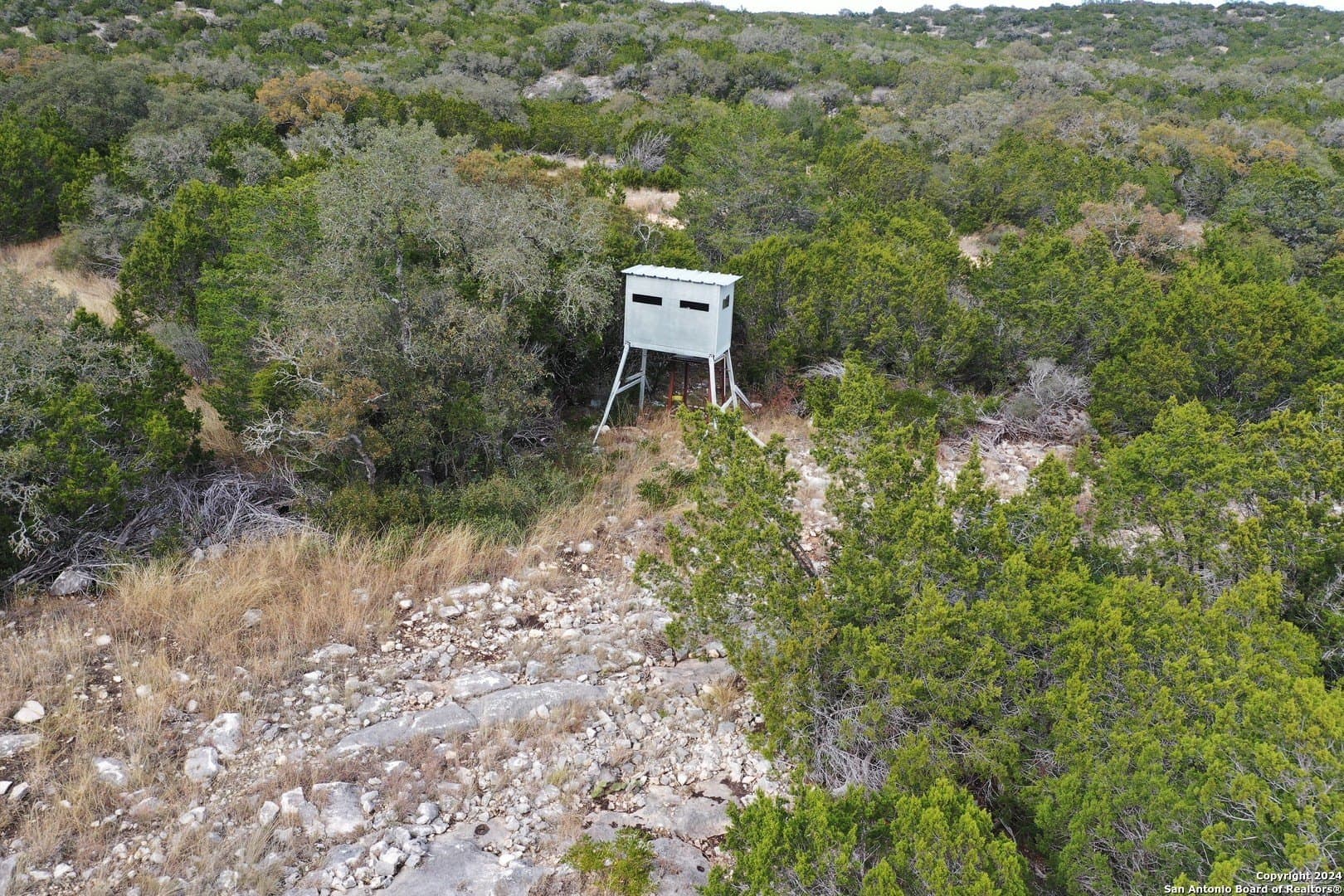 67.53 acres in Edwards County - photo 8
