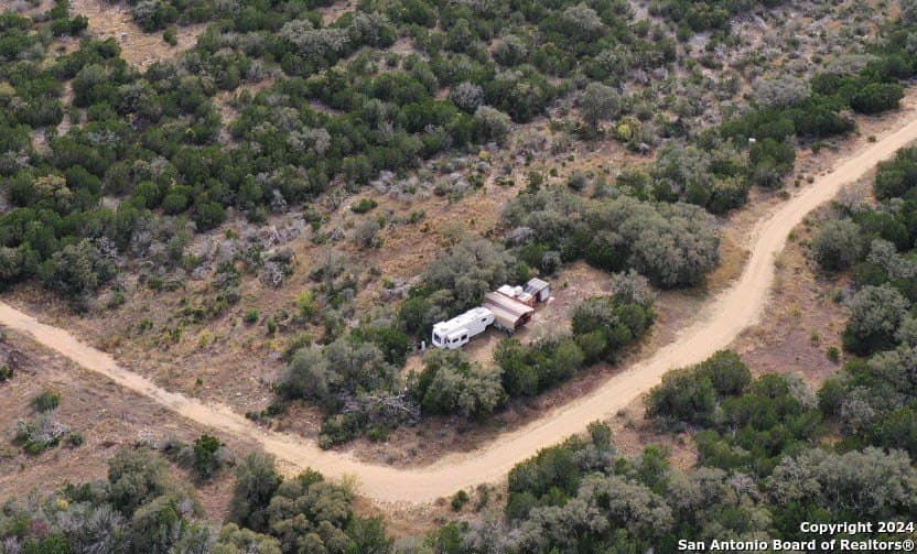 67.53 acres in Edwards County gallery image 3