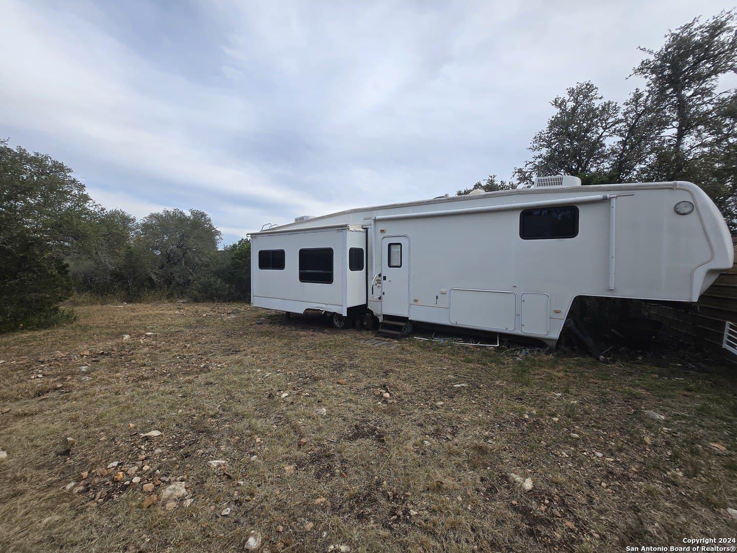 67.53 acres in Edwards County gallery image 4