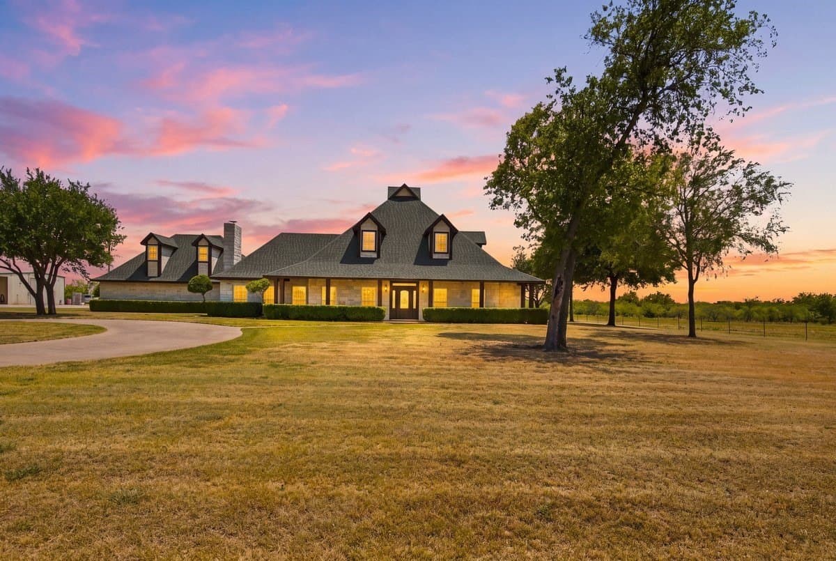 10.01 acres in Hill County - photo 2