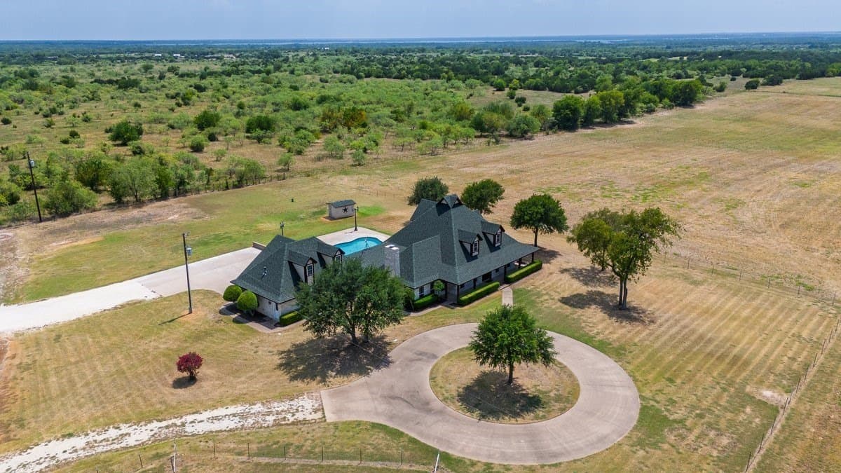 10.01 acres in Hill County - photo 38