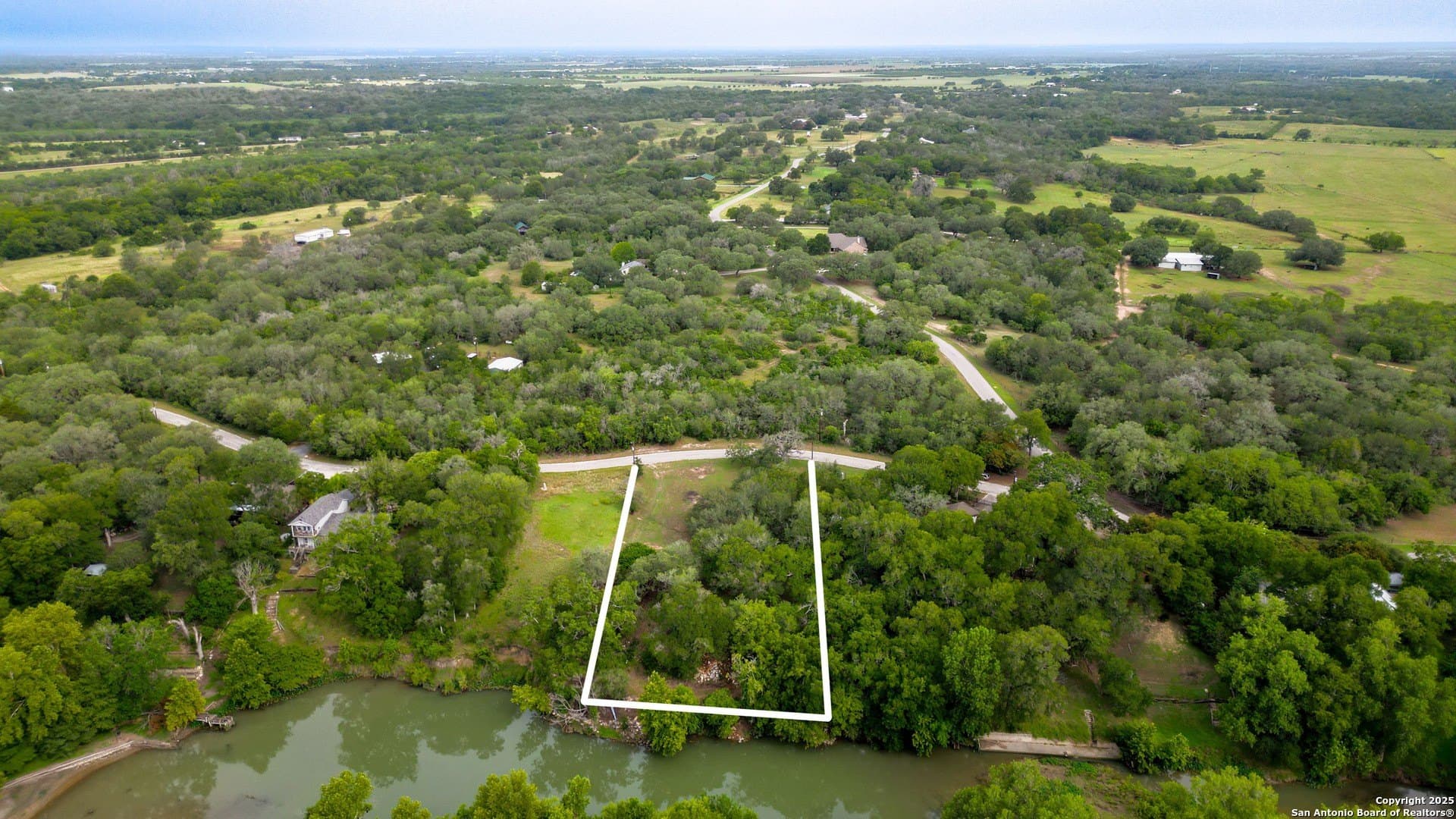 1.21 acres in Guadalupe County - photo 11