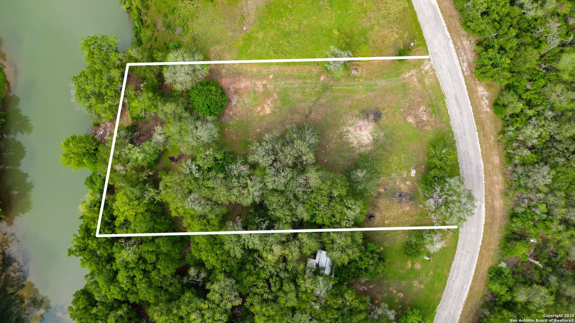 1.21 acres in Guadalupe County - photo 9