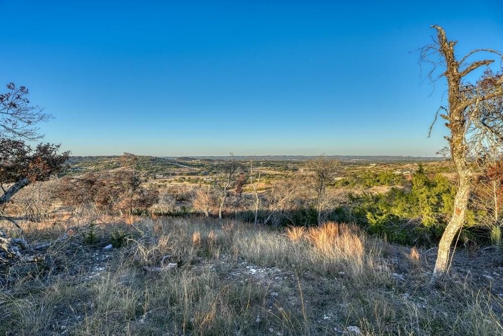 10 acres in Blanco County