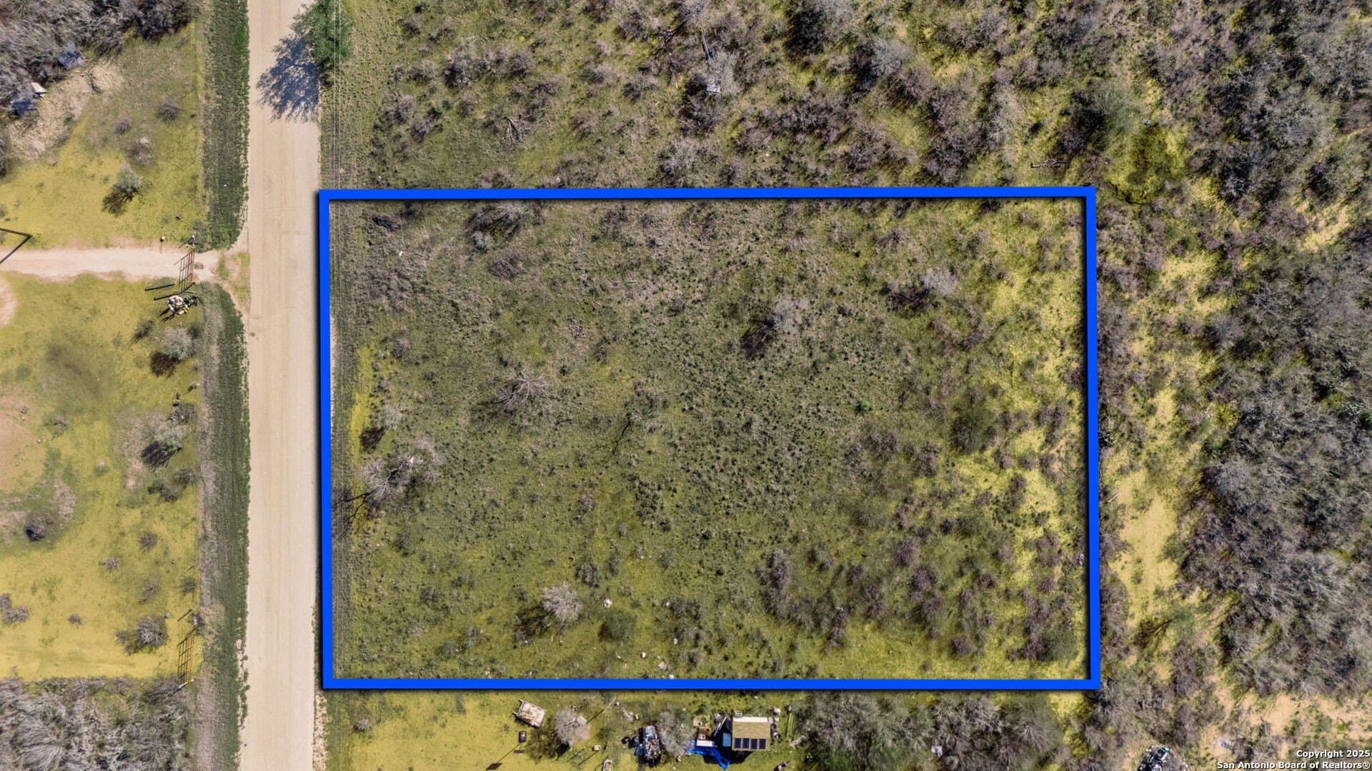 1 acres in Frio County - photo 6