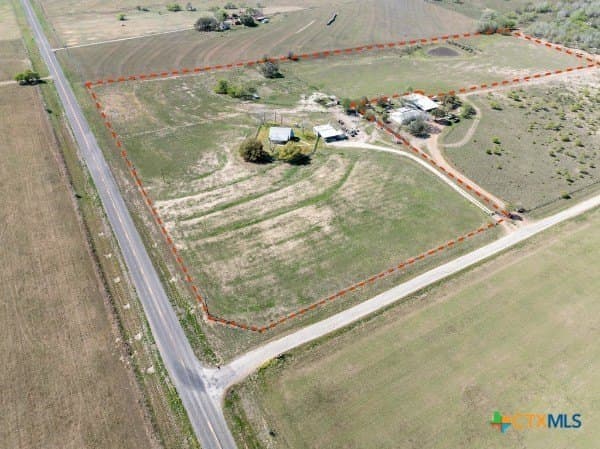 20 acres in DeWitt County featured view