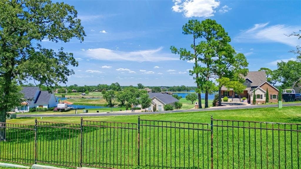 0.37 acres in Cooke County gallery image 3