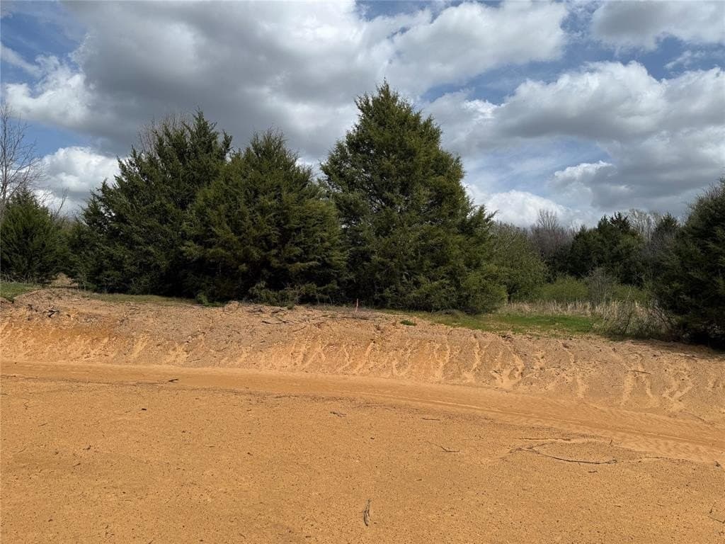 2.08 acres in Johnson County gallery image 3