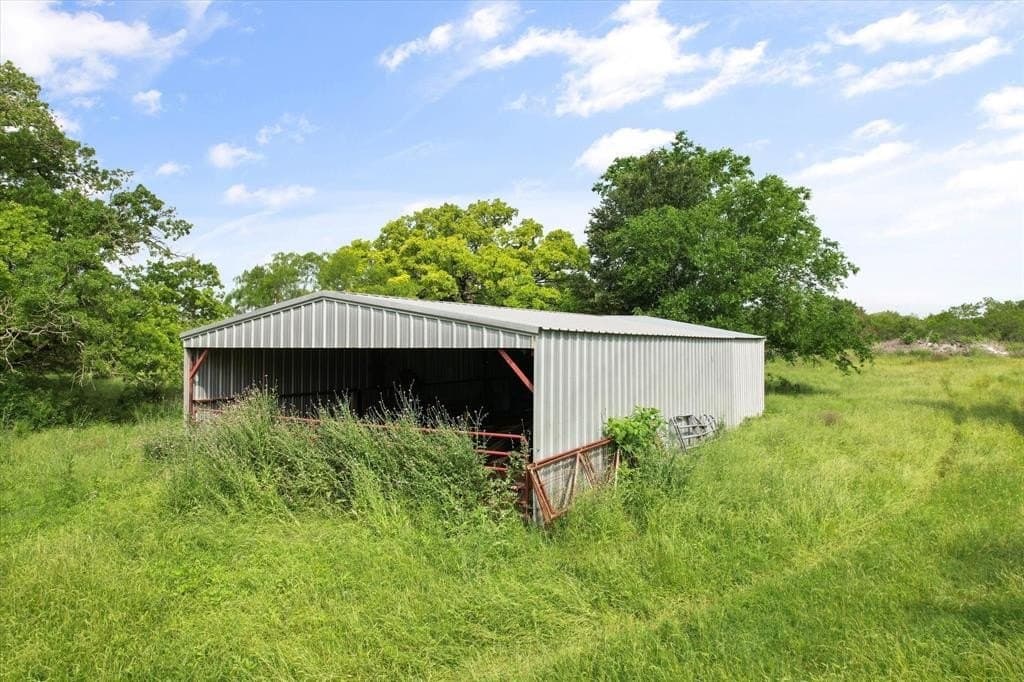 114.92 acres in Navarro County gallery image 4