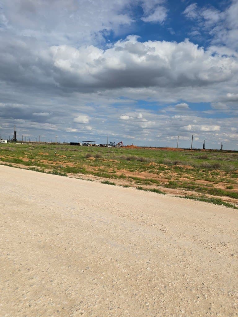 1 acres in Midland County gallery image 3