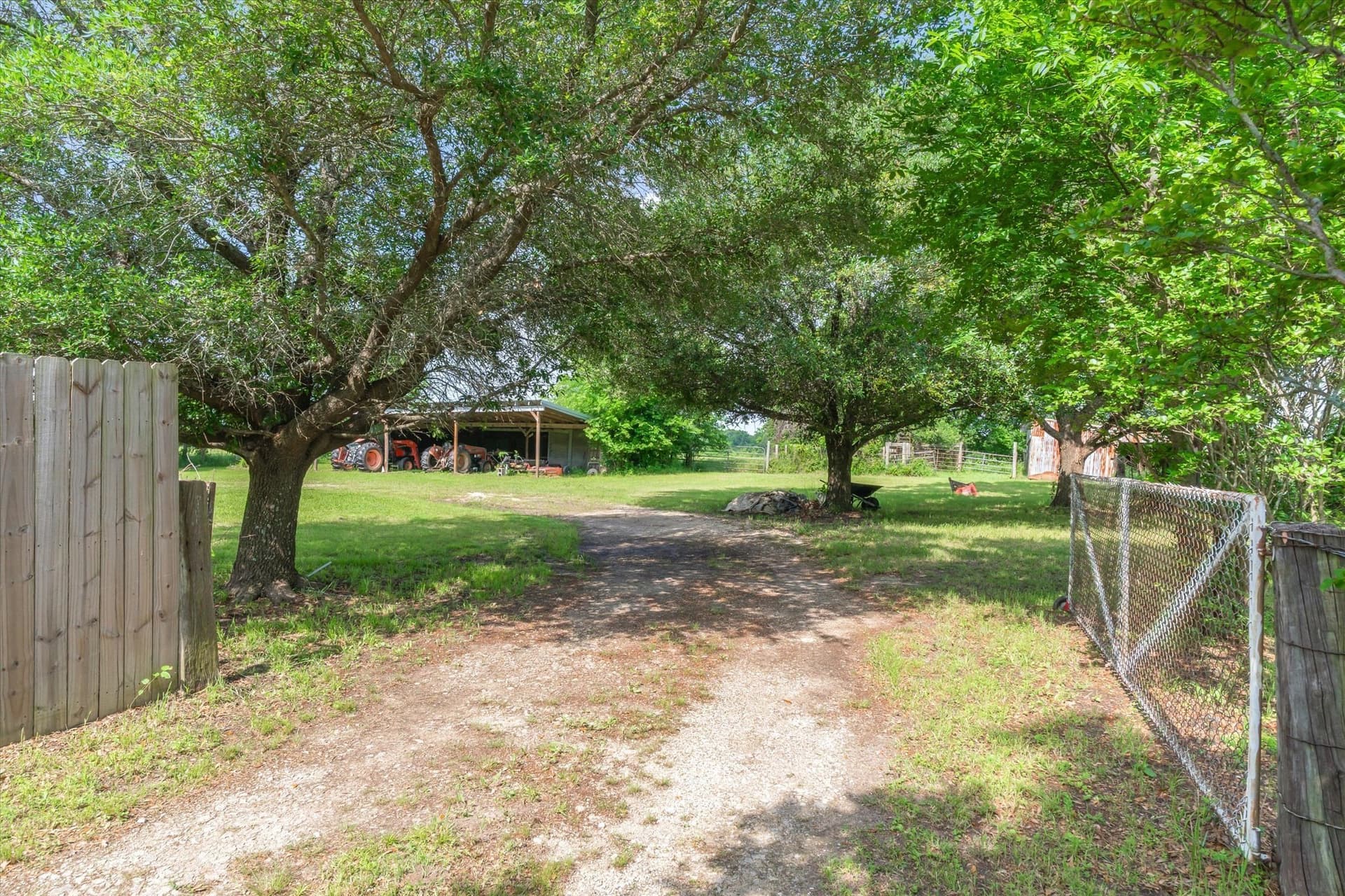175.2 acres in Kaufman County - photo 30