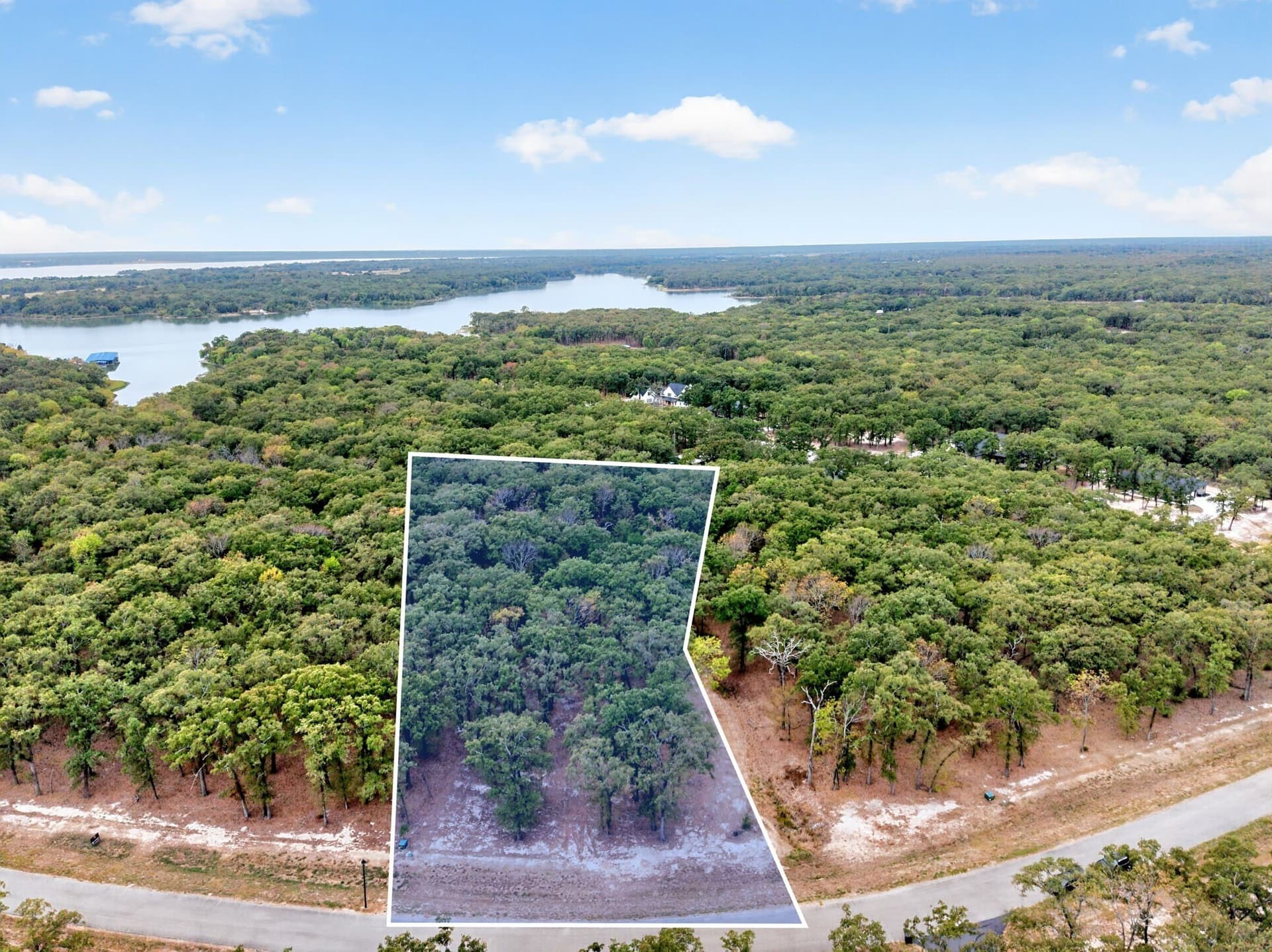 1.06 acres in Hunt County