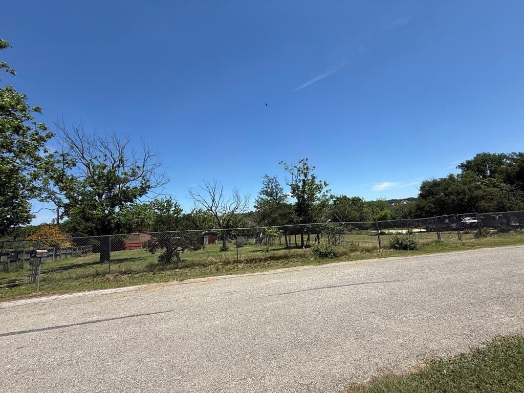 0.52 acres in Kerr County gallery image 4