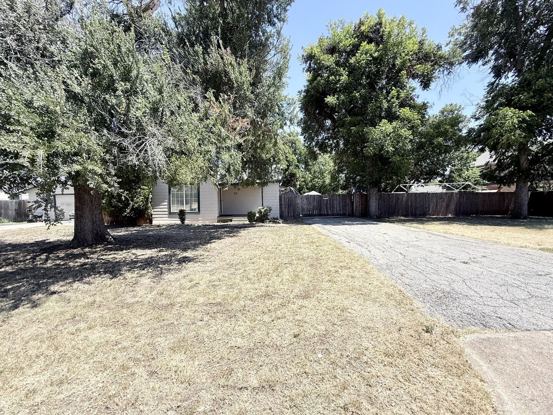 1.61 acres in Tarrant County - photo 4