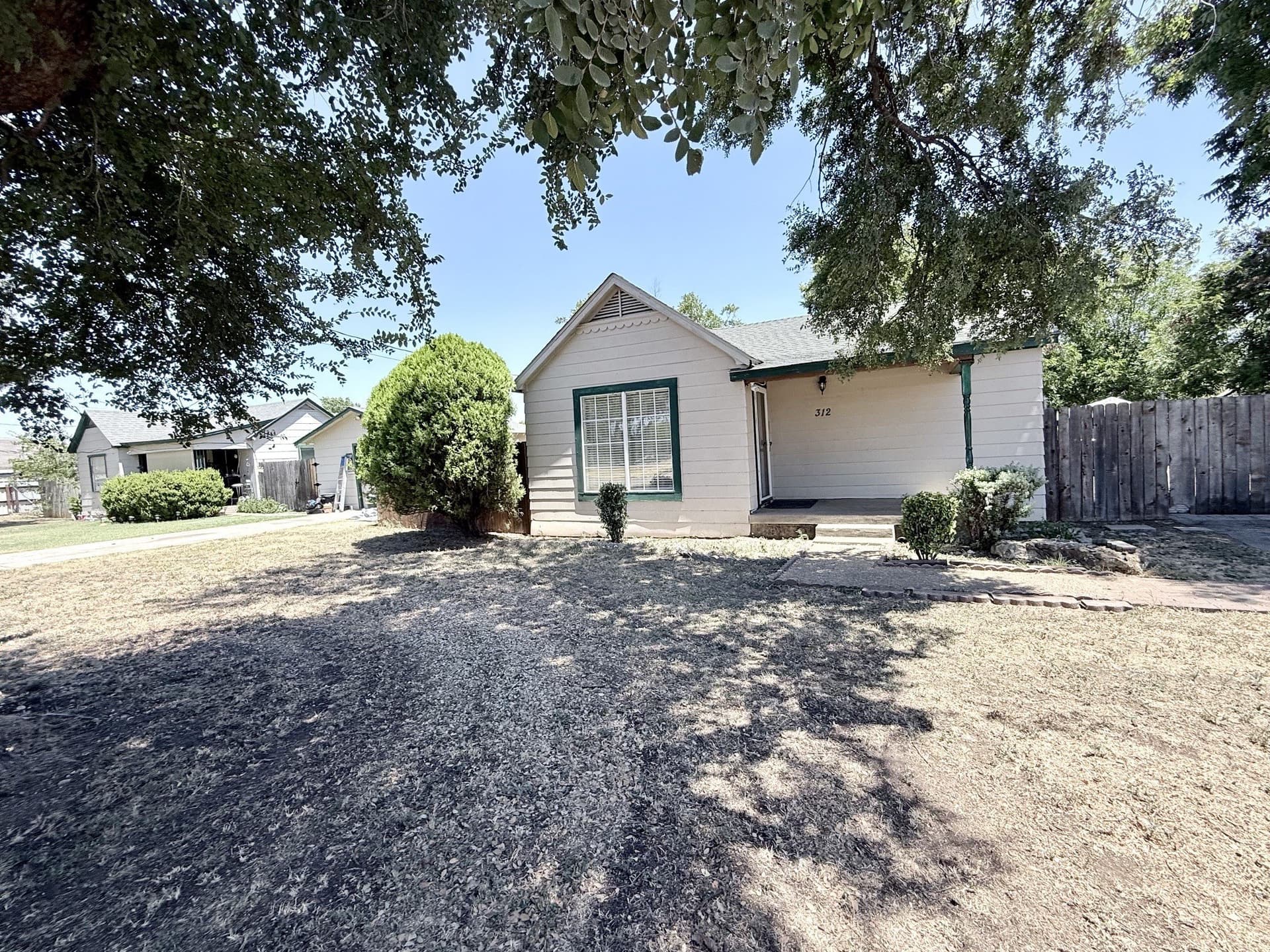 1.61 acres in Tarrant County - photo 2