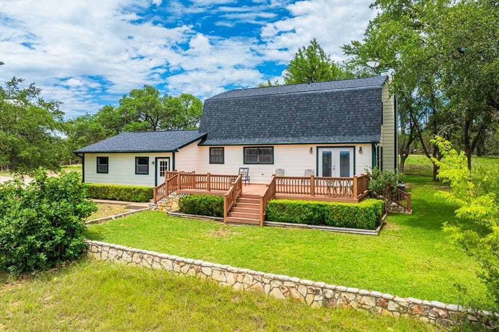 11.83 acres in Bandera County gallery image 4