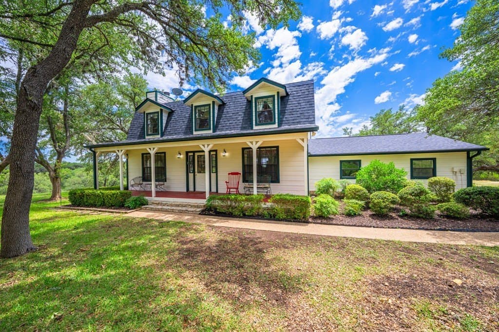 11.83 acres in Bandera County gallery image 3