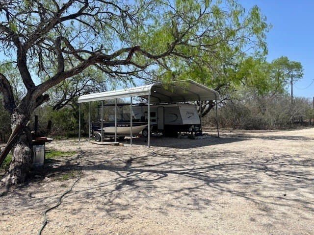 1.5 acres in Live Oak County - photo 13