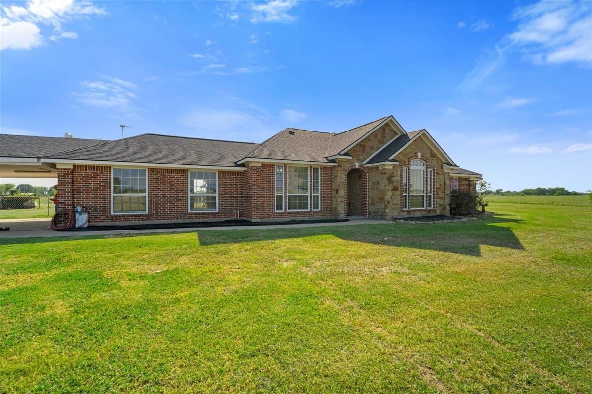 21.98 acres in Navarro County - photo 2