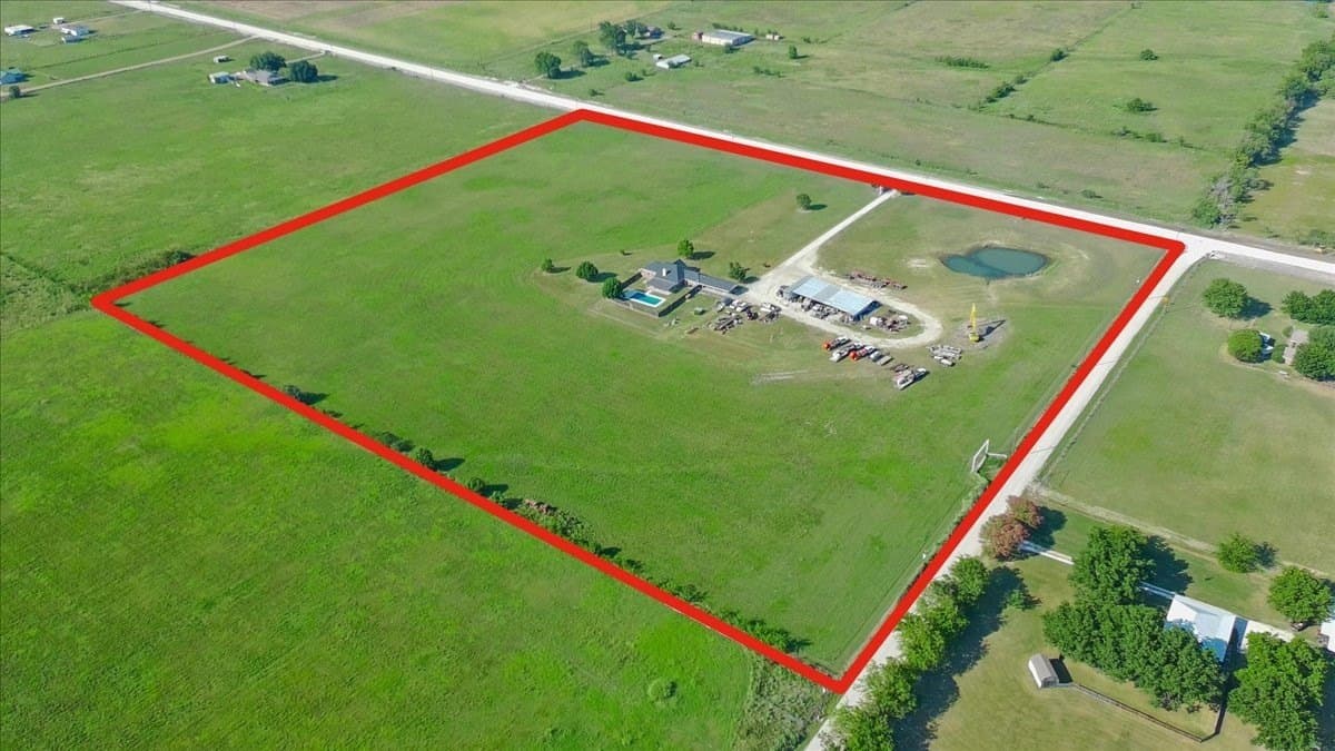 21.98 acres in Navarro County - photo 38