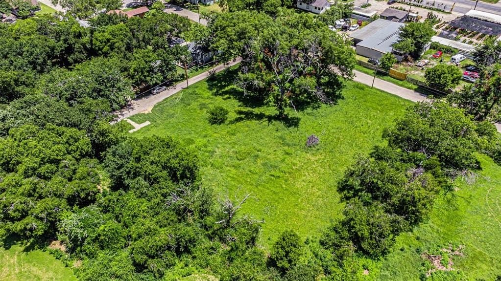 1.07 acres in Johnson County