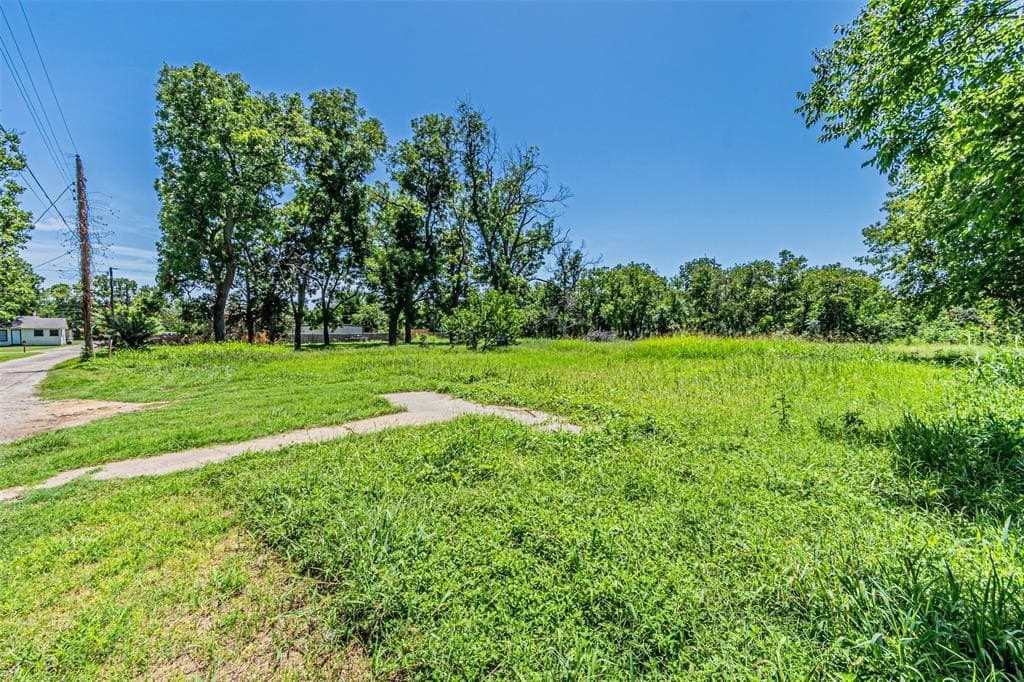 1.07 acres in Johnson County gallery image 4