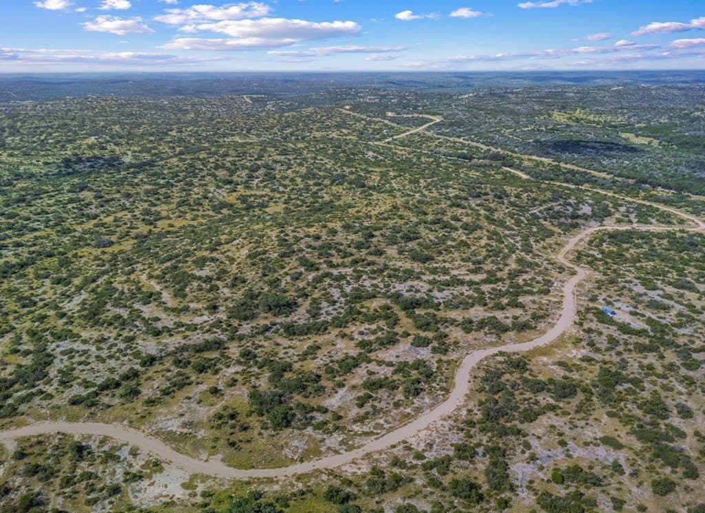 39.92 acres in Edwards County - photo 8