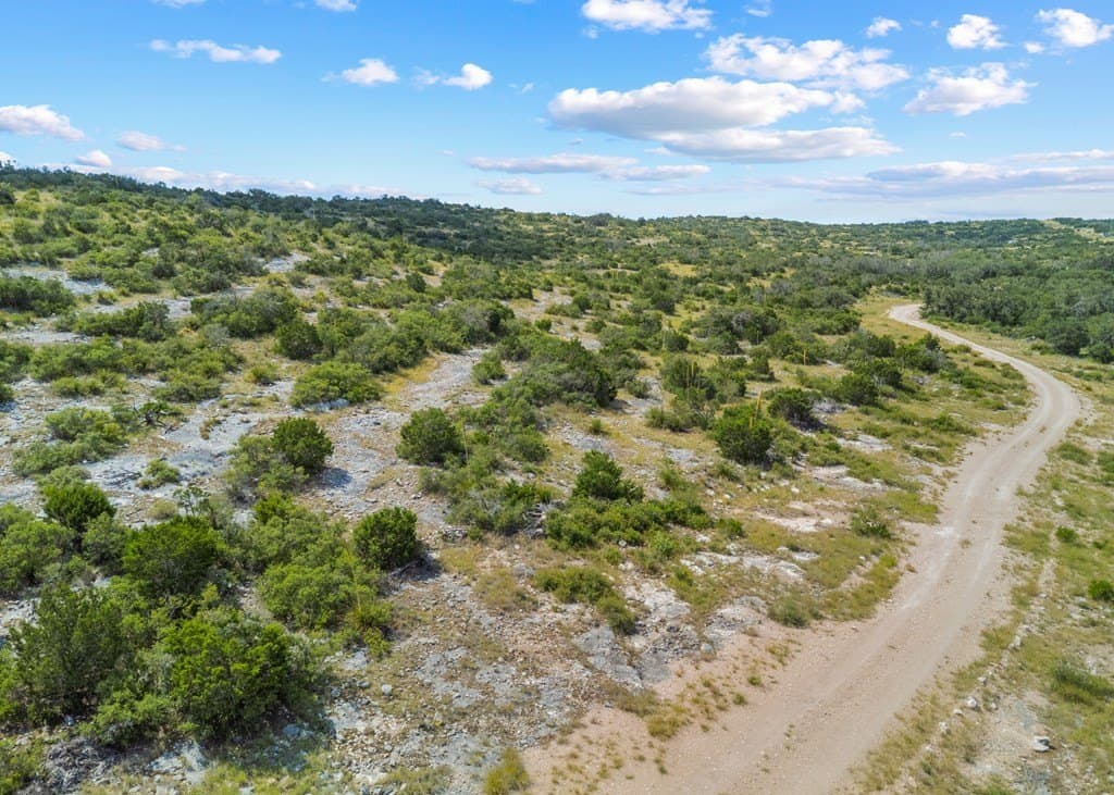 39.92 acres in Edwards County - photo 12