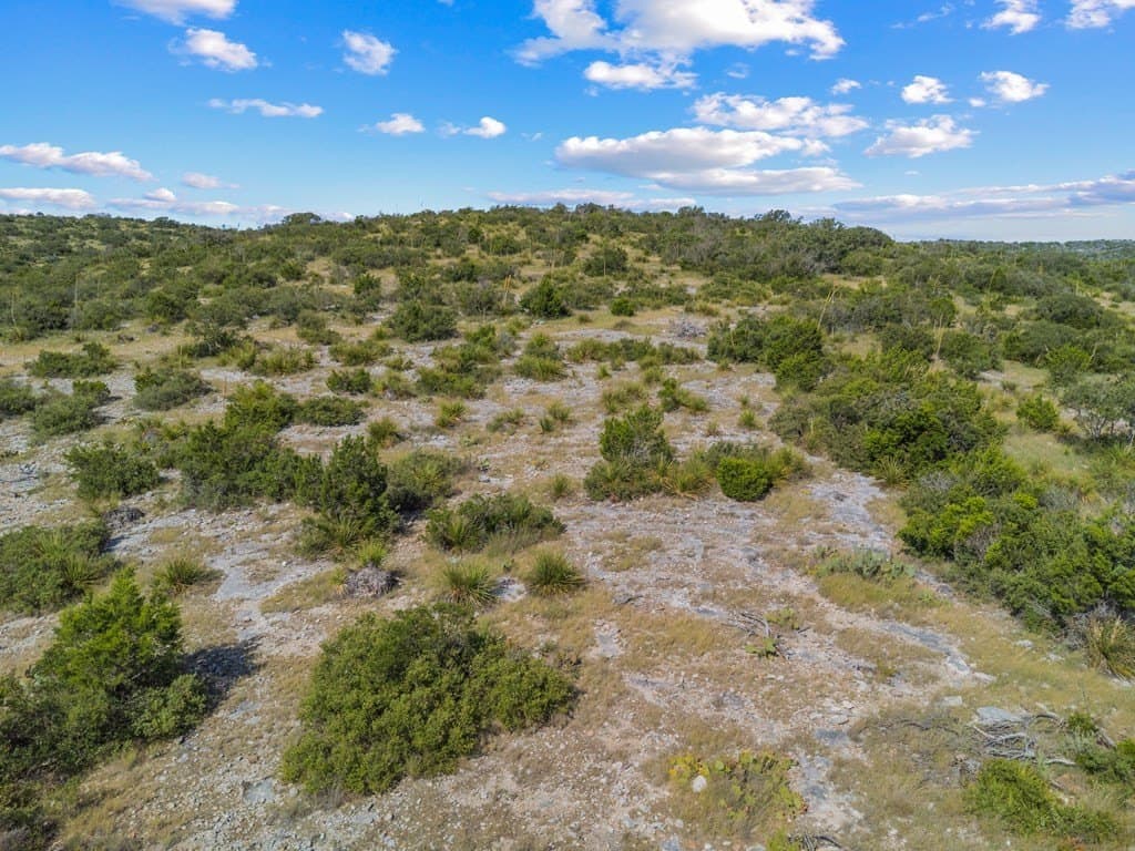 39.92 acres in Edwards County - photo 9